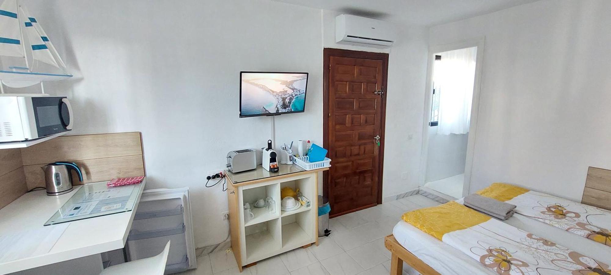 La Orquidea - Separate Entrance, Basic Bathroom